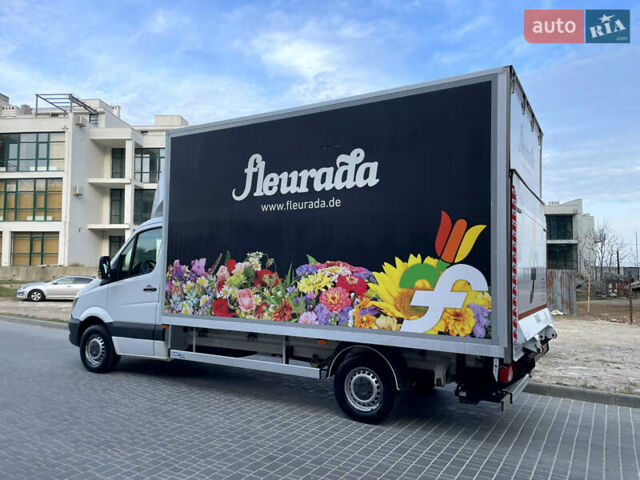 Белый Мерседес Sprinter, объемом двигателя 2.2 л и пробегом 280 тыс. км за 20900 $, фото 2 на Automoto.ua