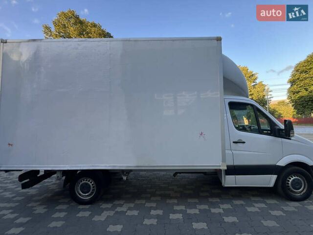 Белый Мерседес Sprinter, объемом двигателя 2.2 л и пробегом 388 тыс. км за 17200 $, фото 3 на Automoto.ua