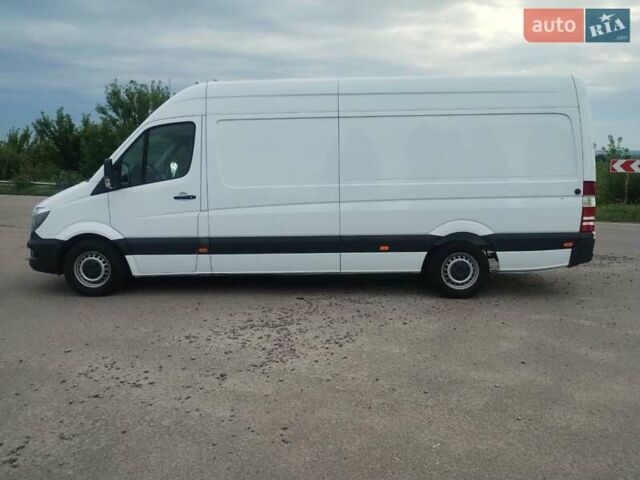 Белый Мерседес Sprinter, объемом двигателя 2.2 л и пробегом 262 тыс. км за 20800 $, фото 2 на Automoto.ua