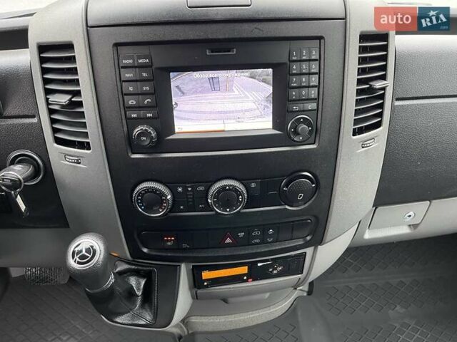 Белый Мерседес Sprinter, объемом двигателя 2.2 л и пробегом 238 тыс. км за 25300 $, фото 24 на Automoto.ua
