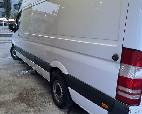 Белый Мерседес Sprinter, объемом двигателя 2.2 л и пробегом 4 тыс. км за 23500 $, фото 25 на Automoto.ua