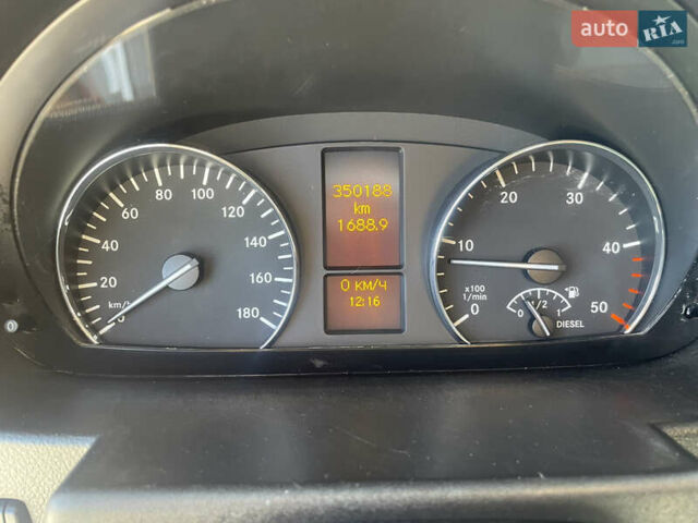Белый Мерседес Sprinter, объемом двигателя 0 л и пробегом 350 тыс. км за 18000 $, фото 19 на Automoto.ua