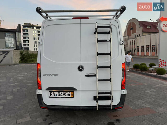 Белый Мерседес Sprinter, объемом двигателя 2.2 л и пробегом 307 тыс. км за 22390 $, фото 13 на Automoto.ua