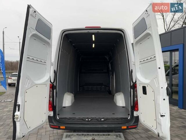 Белый Мерседес Sprinter, объемом двигателя 2.2 л и пробегом 195 тыс. км за 24400 $, фото 19 на Automoto.ua