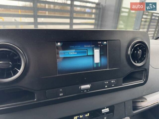 Белый Мерседес Sprinter, объемом двигателя 2.2 л и пробегом 195 тыс. км за 24400 $, фото 7 на Automoto.ua