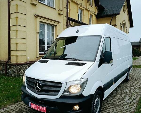 Белый Мерседес Sprinter, объемом двигателя 2.2 л и пробегом 272 тыс. км за 20900 $, фото 4 на Automoto.ua