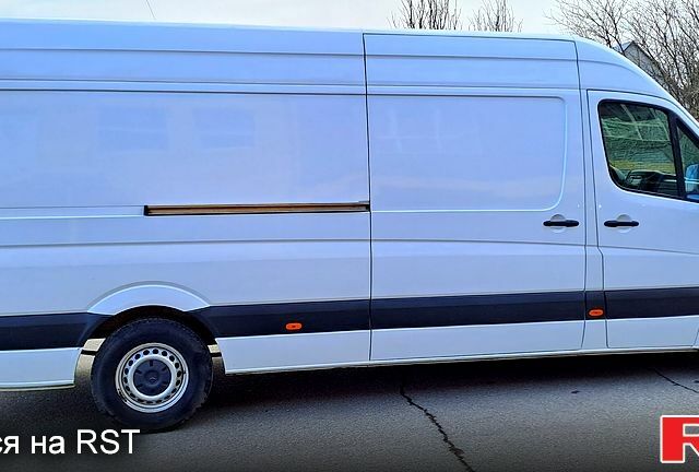 Белый Мерседес Sprinter, объемом двигателя 2.1 л и пробегом 300 тыс. км за 18800 $, фото 6 на Automoto.ua