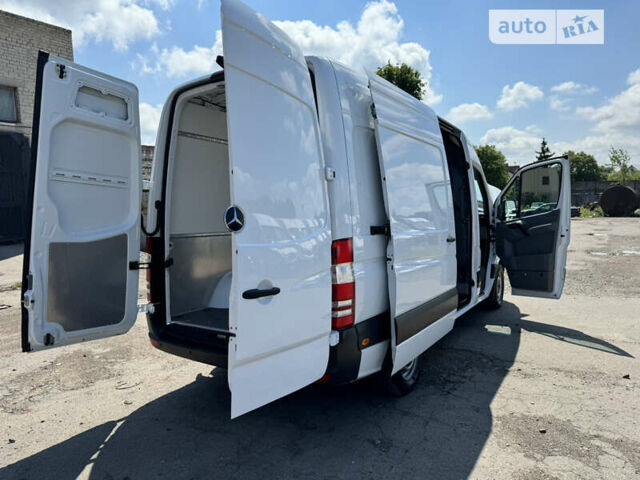 Белый Мерседес Sprinter, объемом двигателя 2.2 л и пробегом 270 тыс. км за 19900 $, фото 46 на Automoto.ua