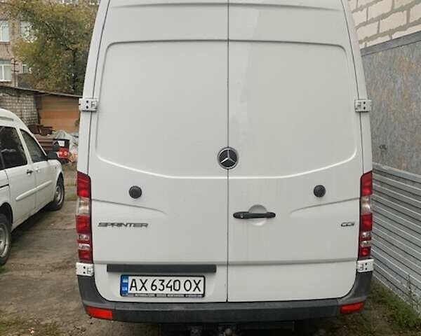Белый Мерседес Sprinter, объемом двигателя 2.14 л и пробегом 163 тыс. км за 21075 $, фото 2 на Automoto.ua