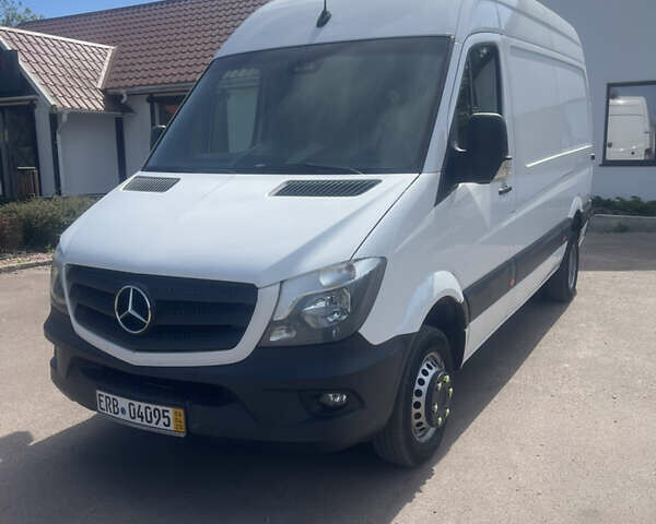 Белый Мерседес Sprinter, объемом двигателя 2.14 л и пробегом 229 тыс. км за 24900 $, фото 1 на Automoto.ua