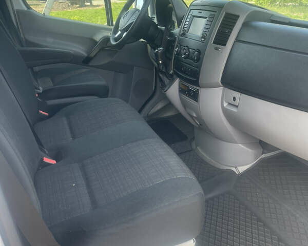 Белый Мерседес Sprinter, объемом двигателя 2.14 л и пробегом 229 тыс. км за 24900 $, фото 24 на Automoto.ua