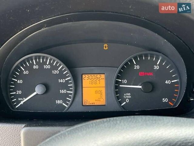 Белый Мерседес Sprinter, объемом двигателя 2.2 л и пробегом 230 тыс. км за 20900 $, фото 19 на Automoto.ua