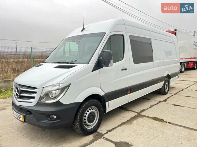 Белый Мерседес Sprinter, объемом двигателя 0 л и пробегом 168 тыс. км за 48757 $, фото 1 на Automoto.ua