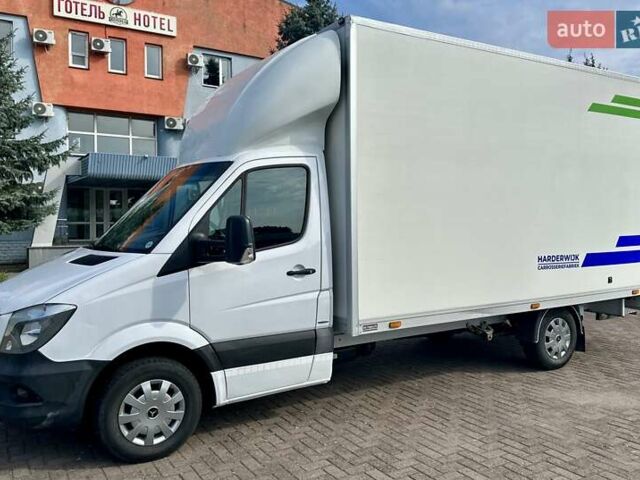 Белый Мерседес Sprinter, объемом двигателя 0 л и пробегом 261 тыс. км за 20950 $, фото 4 на Automoto.ua