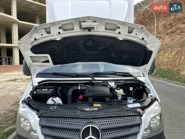 Белый Мерседес Sprinter, объемом двигателя 2.2 л и пробегом 280 тыс. км за 20900 $, фото 42 на Automoto.ua