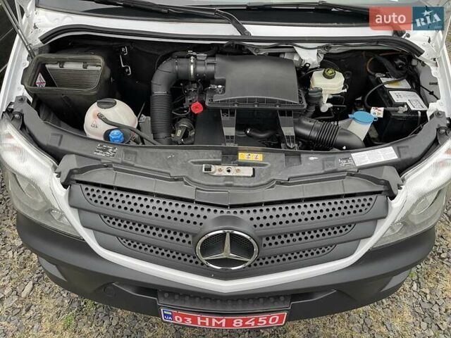 Белый Мерседес Sprinter, объемом двигателя 2.2 л и пробегом 238 тыс. км за 25300 $, фото 31 на Automoto.ua