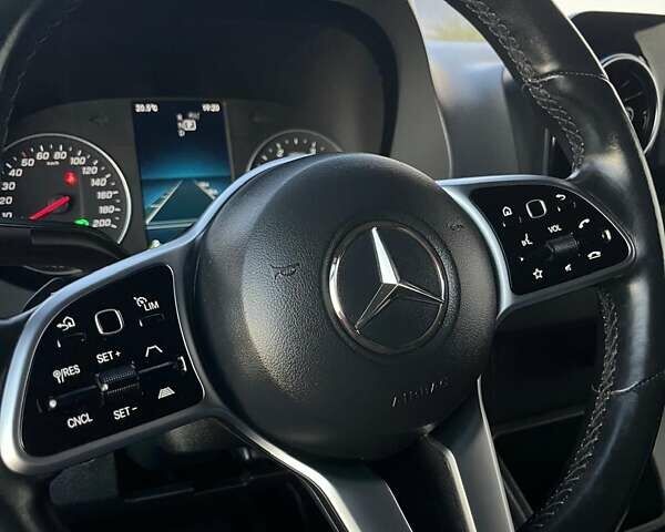 Белый Мерседес Sprinter, объемом двигателя 2.99 л и пробегом 330 тыс. км за 33500 $, фото 58 на Automoto.ua