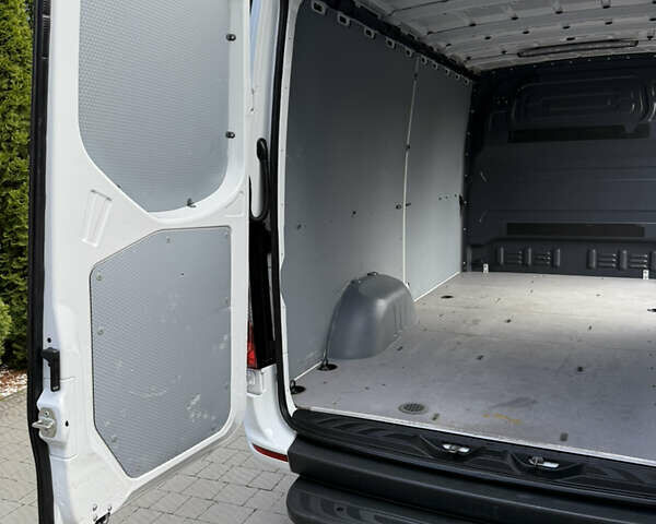 Белый Мерседес Sprinter, объемом двигателя 2.14 л и пробегом 304 тыс. км за 35000 $, фото 15 на Automoto.ua