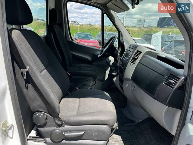 Белый Мерседес Sprinter, объемом двигателя 2.2 л и пробегом 230 тыс. км за 20900 $, фото 23 на Automoto.ua