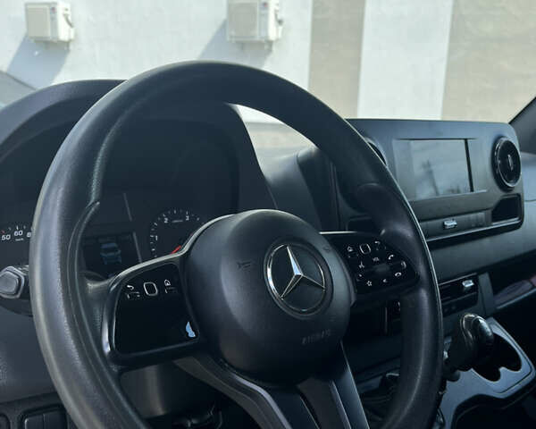 Белый Мерседес Sprinter, объемом двигателя 0 л и пробегом 241 тыс. км за 23200 $, фото 6 на Automoto.ua