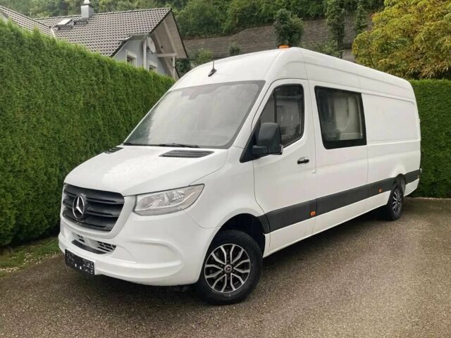 Белый Мерседес Sprinter, объемом двигателя 2.2 л и пробегом 50 тыс. км за 12000 $, фото 1 на Automoto.ua