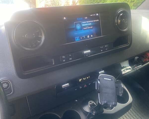 Белый Мерседес Sprinter, объемом двигателя 2.99 л и пробегом 337 тыс. км за 32000 $, фото 6 на Automoto.ua
