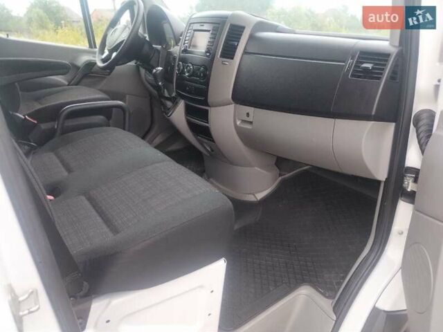 Белый Мерседес Sprinter, объемом двигателя 2.2 л и пробегом 262 тыс. км за 20800 $, фото 18 на Automoto.ua