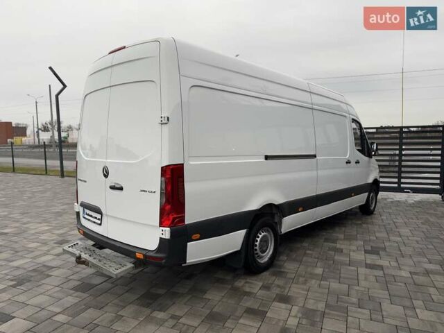Белый Мерседес Sprinter, объемом двигателя 2.2 л и пробегом 195 тыс. км за 24400 $, фото 2 на Automoto.ua