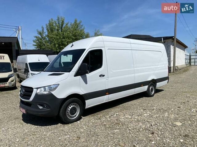 Белый Мерседес Sprinter, объемом двигателя 2.2 л и пробегом 165 тыс. км за 23900 $, фото 2 на Automoto.ua
