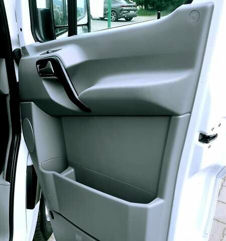 Белый Мерседес Sprinter, объемом двигателя 2.2 л и пробегом 250 тыс. км за 33999 $, фото 45 на Automoto.ua