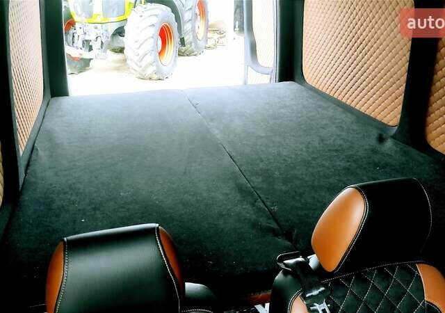 Белый Мерседес Sprinter, объемом двигателя 2.2 л и пробегом 250 тыс. км за 33999 $, фото 18 на Automoto.ua