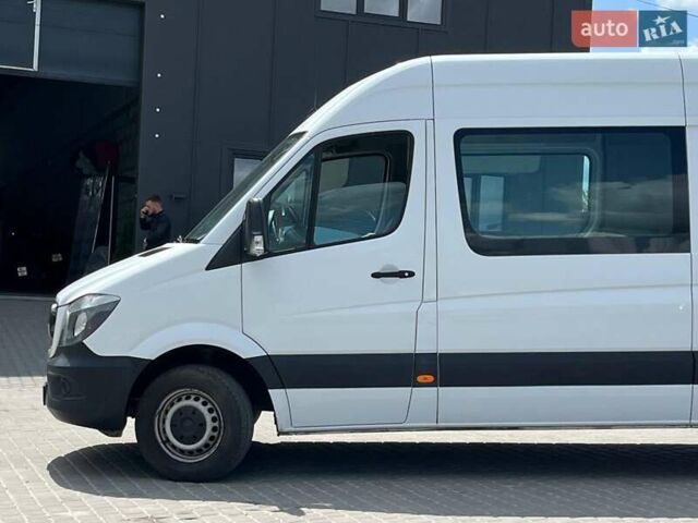 Белый Мерседес Sprinter, объемом двигателя 2.2 л и пробегом 230 тыс. км за 20900 $, фото 1 на Automoto.ua