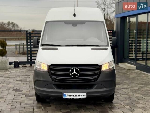 Белый Мерседес Sprinter, объемом двигателя 2.2 л и пробегом 195 тыс. км за 24400 $, фото 1 на Automoto.ua