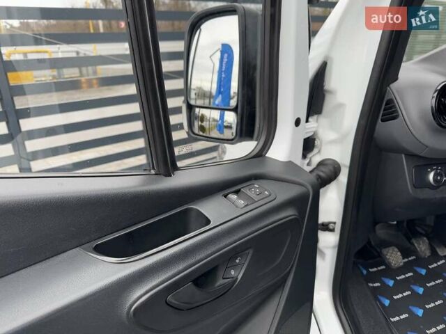 Белый Мерседес Sprinter, объемом двигателя 2.2 л и пробегом 195 тыс. км за 24400 $, фото 24 на Automoto.ua