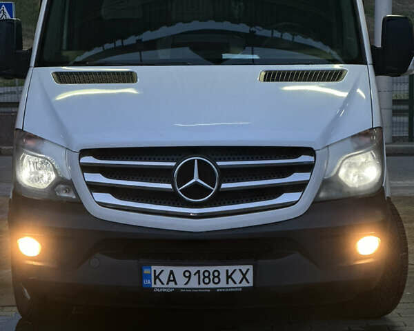 Белый Мерседес Sprinter, объемом двигателя 2.2 л и пробегом 4 тыс. км за 23500 $, фото 6 на Automoto.ua