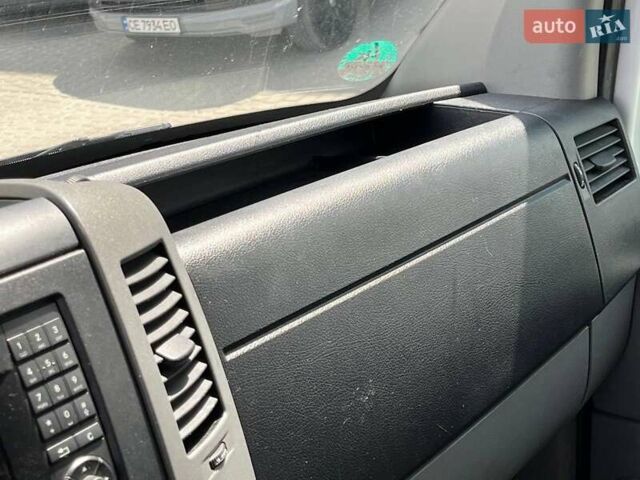 Белый Мерседес Sprinter, объемом двигателя 2.2 л и пробегом 230 тыс. км за 20900 $, фото 13 на Automoto.ua