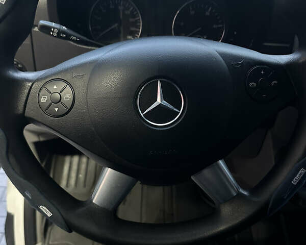 Белый Мерседес Sprinter, объемом двигателя 2.2 л и пробегом 4 тыс. км за 23500 $, фото 1 на Automoto.ua