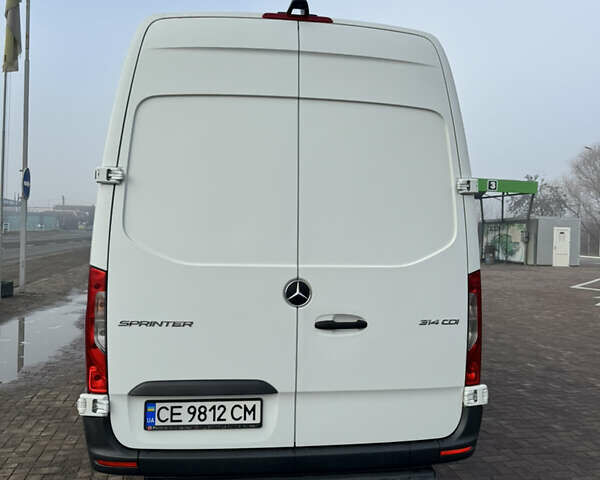 Белый Мерседес Sprinter, объемом двигателя 2.14 л и пробегом 660 тыс. км за 27509 $, фото 3 на Automoto.ua