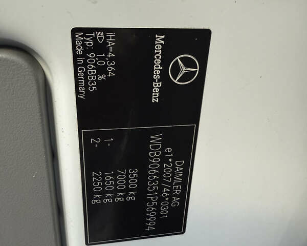 Белый Мерседес Sprinter, объемом двигателя 3 л и пробегом 289 тыс. км за 29800 $, фото 13 на Automoto.ua