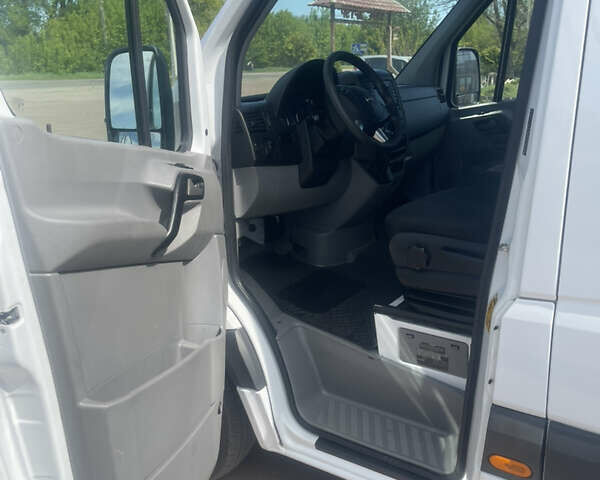Белый Мерседес Sprinter, объемом двигателя 2.14 л и пробегом 229 тыс. км за 24900 $, фото 14 на Automoto.ua