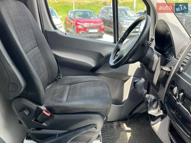 Белый Мерседес Sprinter, объемом двигателя 2.2 л и пробегом 230 тыс. км за 20900 $, фото 32 на Automoto.ua