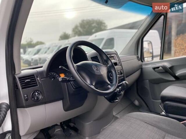 Білий Мерседес Sprinter, об'ємом двигуна 2.3 л та пробігом 160 тис. км за 18380 $, фото 33 на Automoto.ua