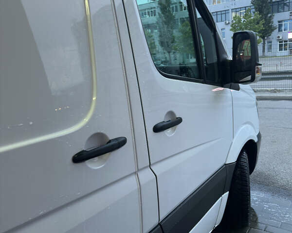 Белый Мерседес Sprinter, объемом двигателя 2.2 л и пробегом 4 тыс. км за 23500 $, фото 22 на Automoto.ua