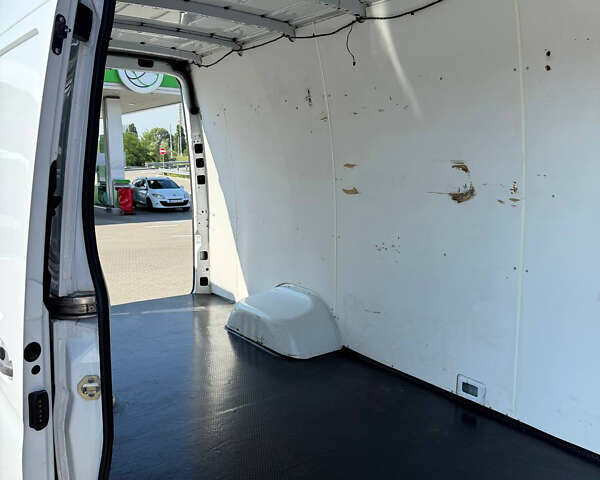 Белый Мерседес Sprinter, объемом двигателя 2.99 л и пробегом 164 тыс. км за 40999 $, фото 11 на Automoto.ua