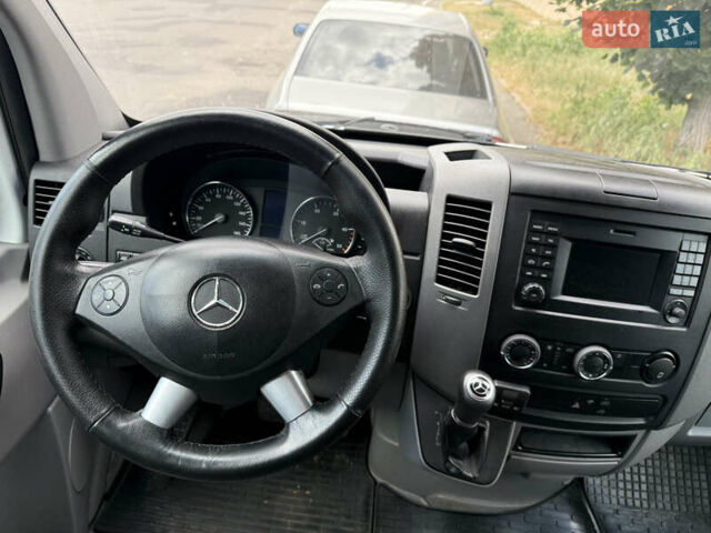 Белый Мерседес Sprinter, объемом двигателя 3 л и пробегом 404 тыс. км за 37000 $, фото 16 на Automoto.ua