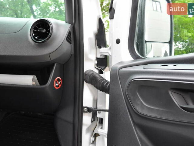 Белый Мерседес Sprinter, объемом двигателя 2.14 л и пробегом 90 тыс. км за 38800 $, фото 50 на Automoto.ua