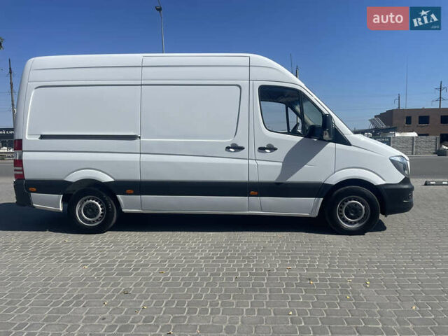 Белый Мерседес Sprinter, объемом двигателя 0 л и пробегом 350 тыс. км за 18000 $, фото 3 на Automoto.ua