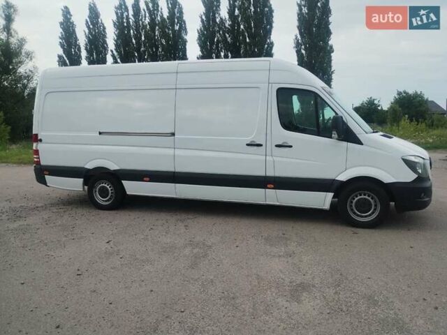 Белый Мерседес Sprinter, объемом двигателя 2.2 л и пробегом 262 тыс. км за 20800 $, фото 9 на Automoto.ua