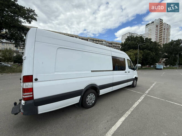 Белый Мерседес Sprinter, объемом двигателя 3 л и пробегом 404 тыс. км за 37000 $, фото 1 на Automoto.ua