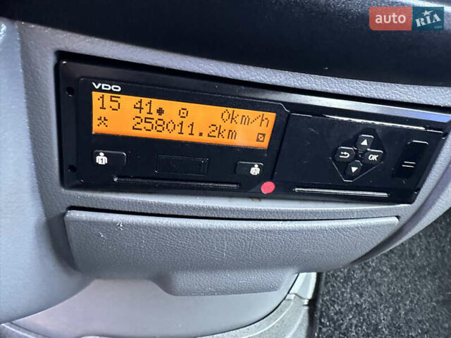 Белый Мерседес Sprinter, объемом двигателя 2.2 л и пробегом 258 тыс. км за 24300 $, фото 18 на Automoto.ua